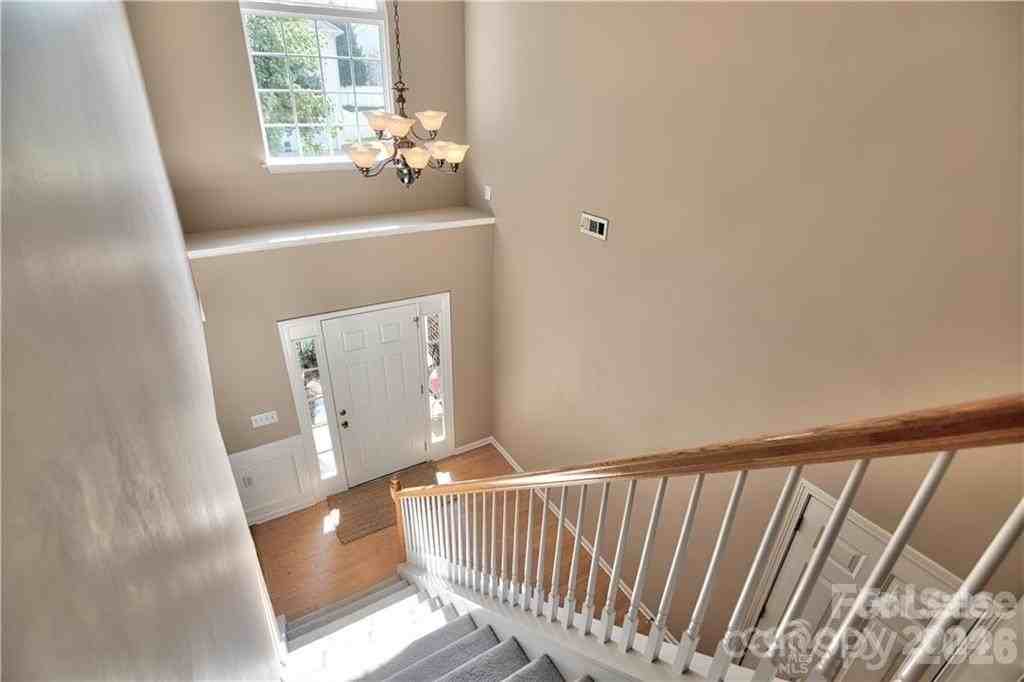 19243 Kanawha Dr - Photo 5 of 18