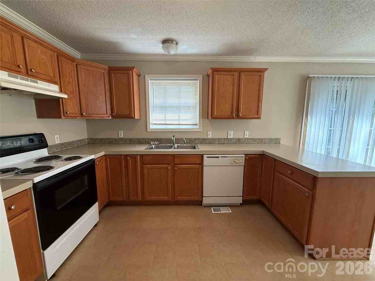 1908 St Paul St - Photo 4 of 14