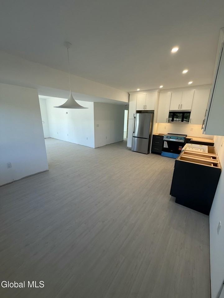 110 Panorama Dr - Photo 2 of 10