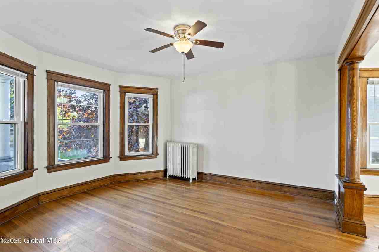 831 Washington Ave #2 - Photo 7 of 29
