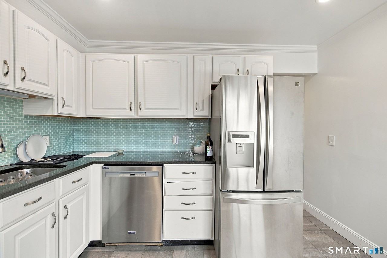 80 County St #9E - Photo 2 of 12