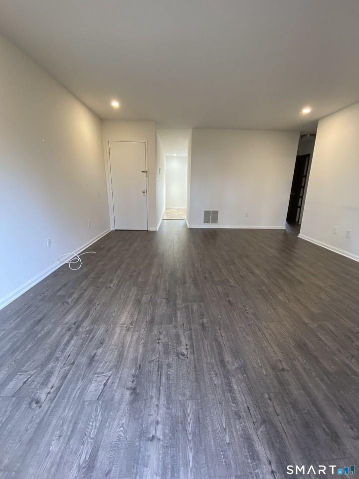 108 Seaside Ave #G - Photo 4 of 14