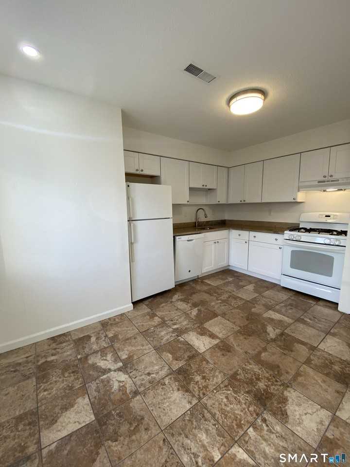 108 Seaside Ave #G - Photo 6 of 14
