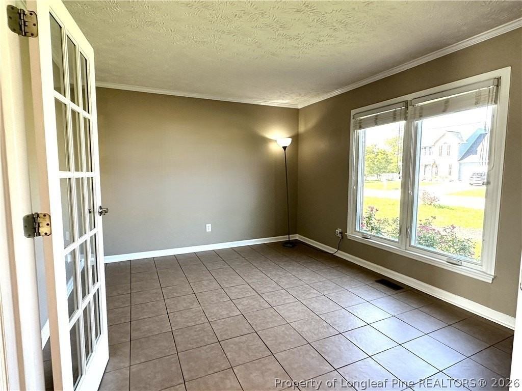 6521 Ryefield Dr - Photo 4 of 31