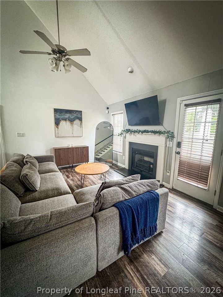 113 Blue Water Dr - Photo 4 of 28