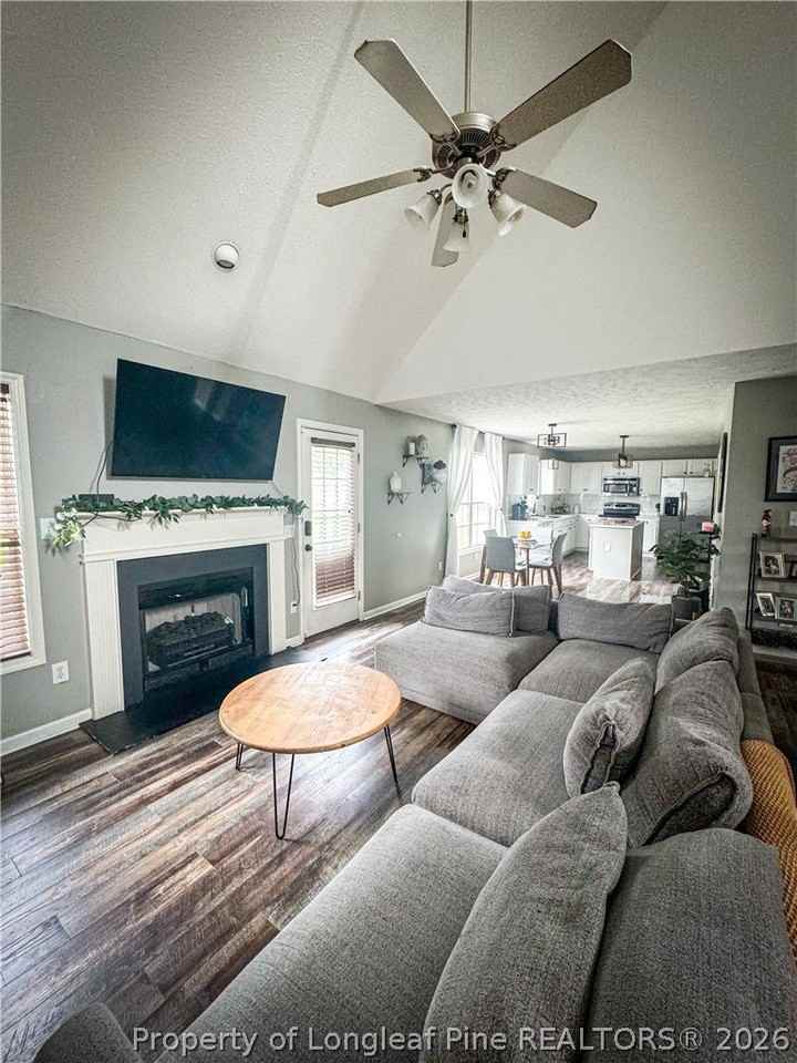 113 Blue Water Dr - Photo 5 of 28