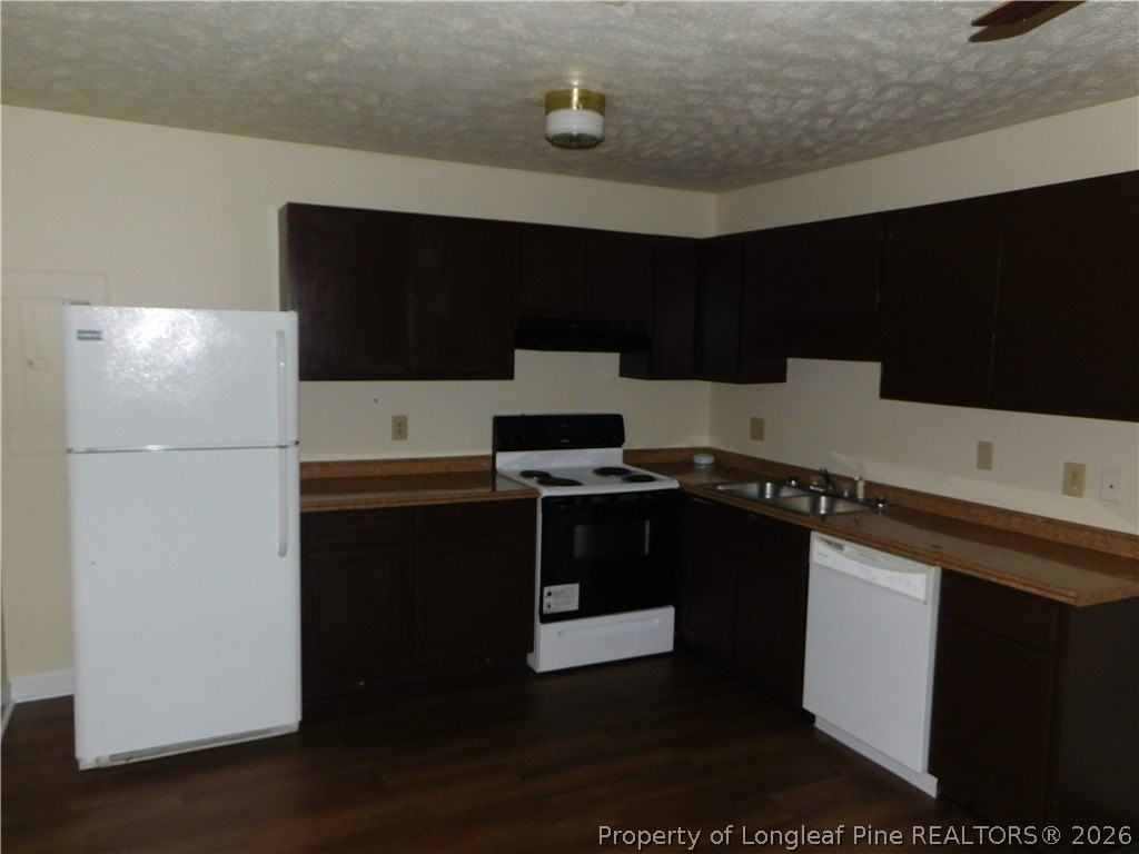 5878 Aftonshire Dr - Photo 3 of 9