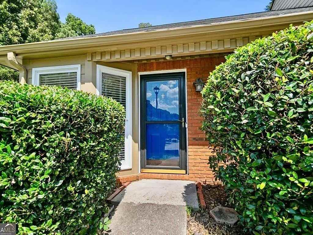 1140 Magnolia Way Se - Photo 2 of 27