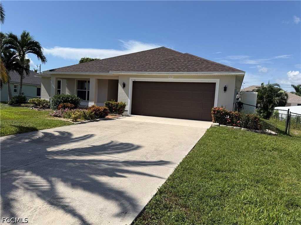 2721 Nw 4th St