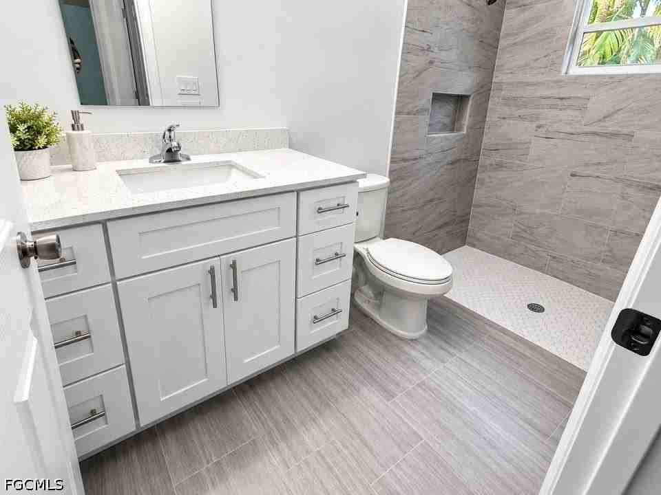 1928 Ne 4th Ter - Photo 5 of 12