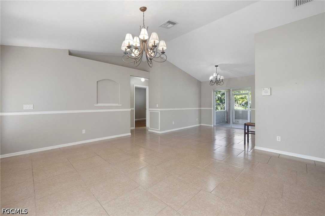 206 Se 1st Pl - Photo 3 of 20