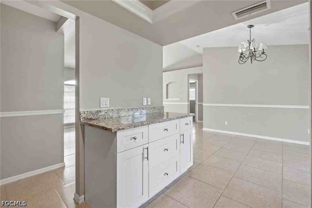 206 Se 1st Pl - Photo 7 of 20