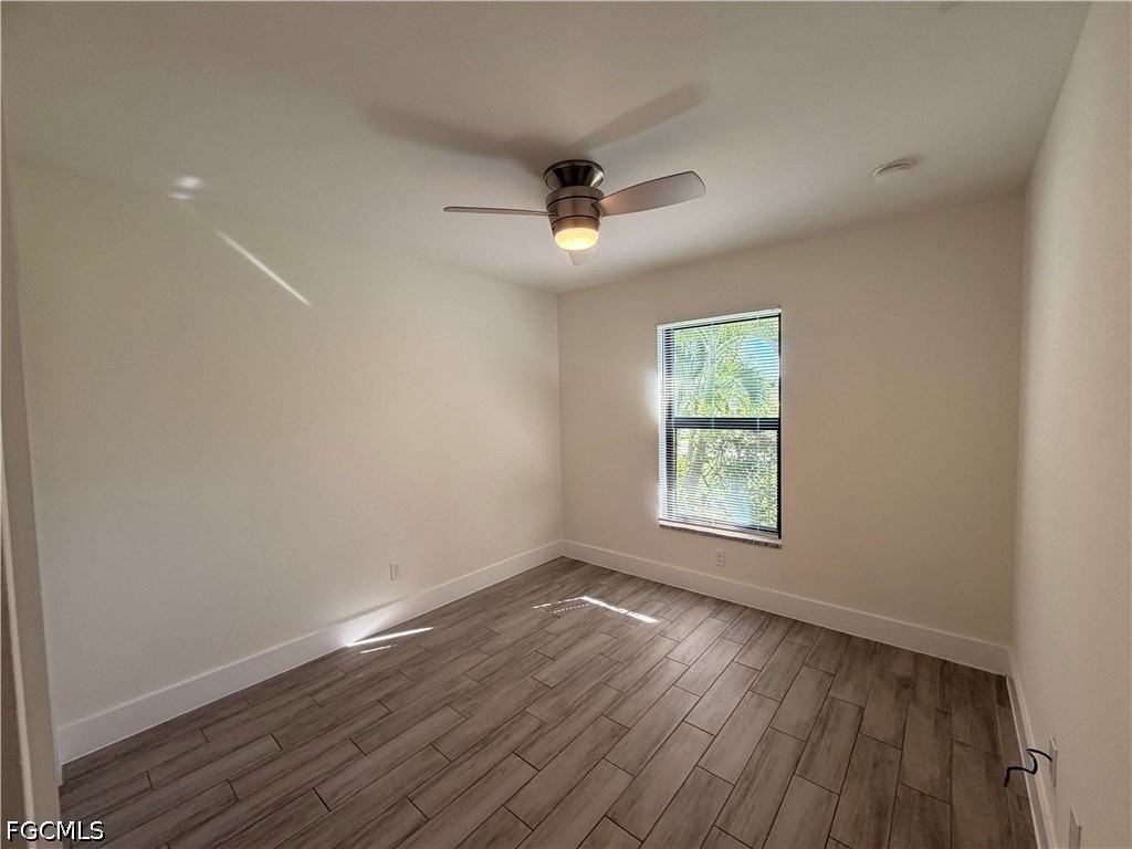 546 Se 5th Pl - Photo 5 of 31
