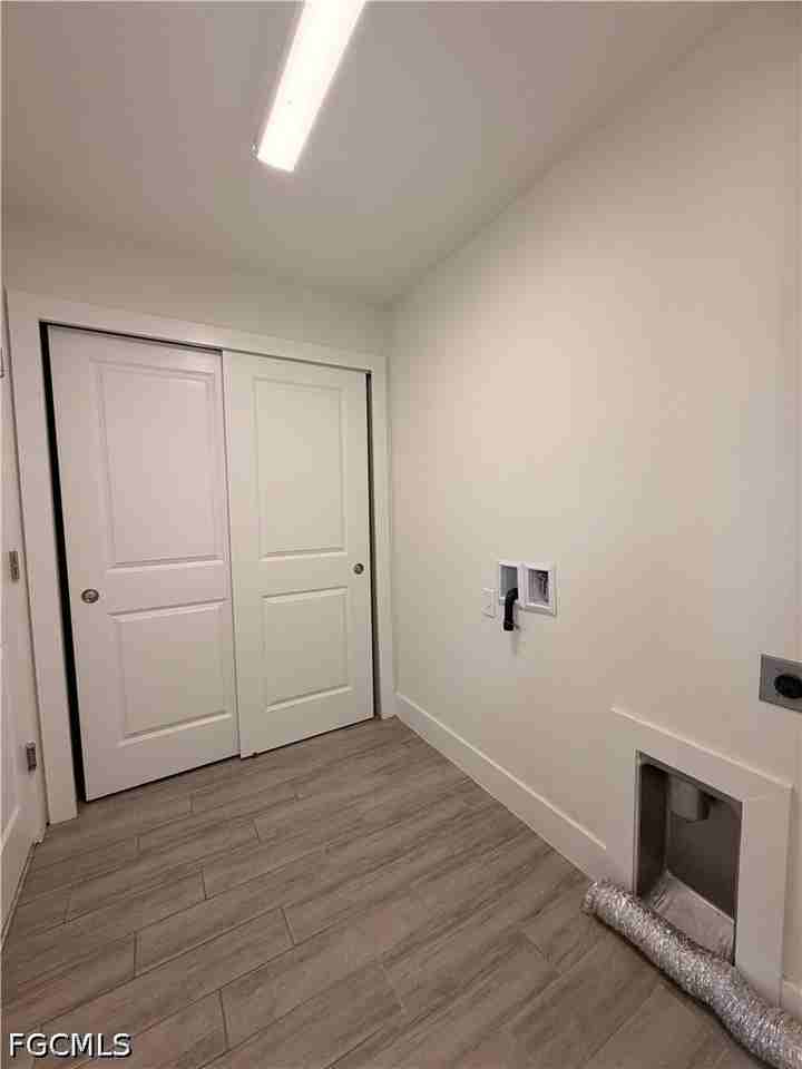 546 Se 5th Pl - Photo 7 of 31