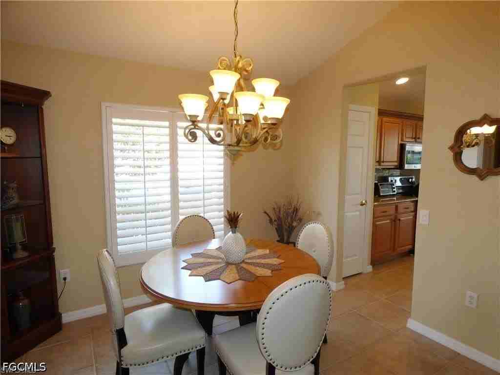 10053 Majestic Ave - Photo 5 of 20