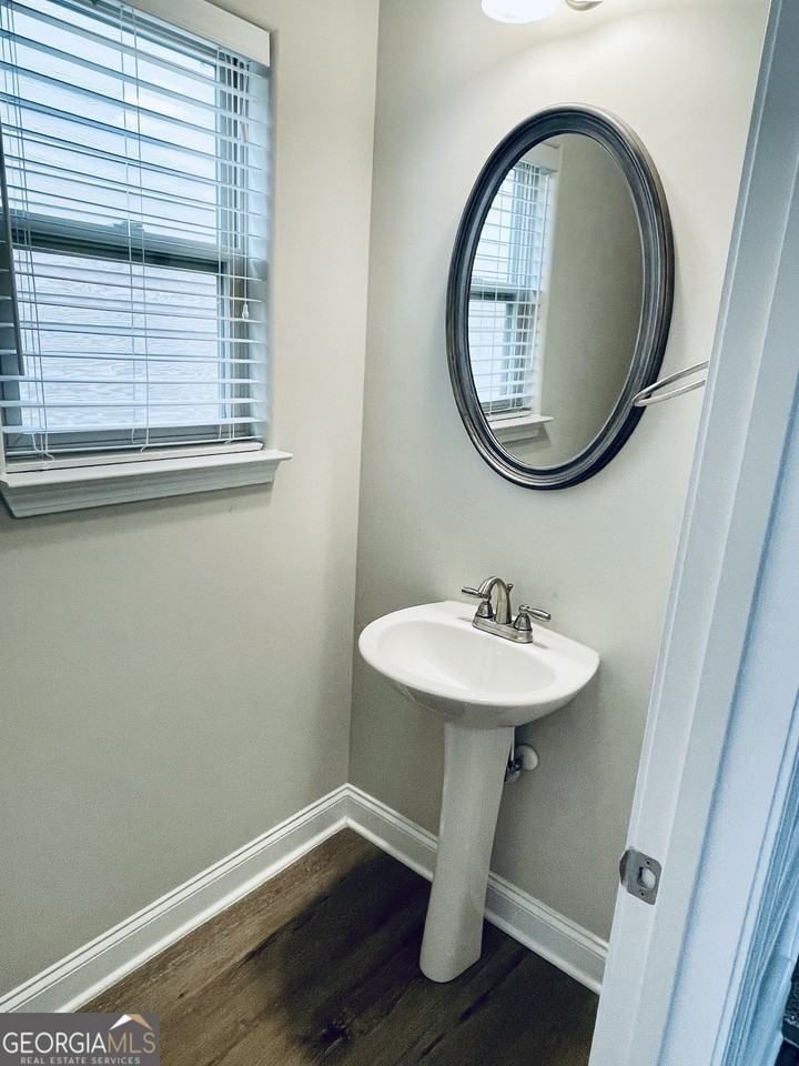 112 Leland Ln - Photo 6 of 16