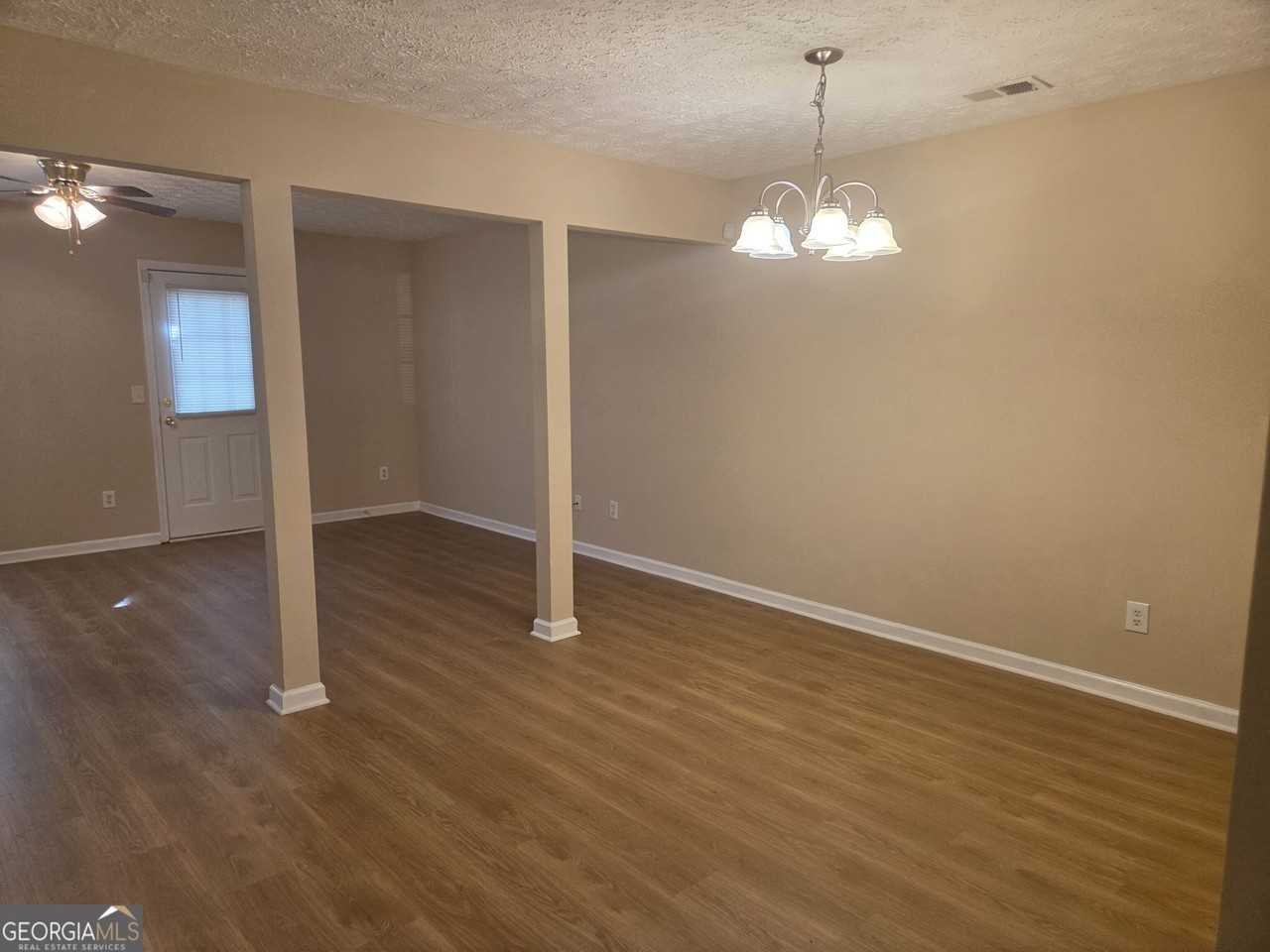1718 Grove Way - Photo 3 of 23