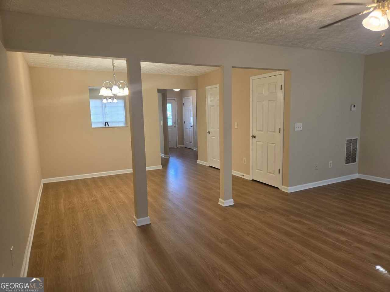 1718 Grove Way - Photo 6 of 23