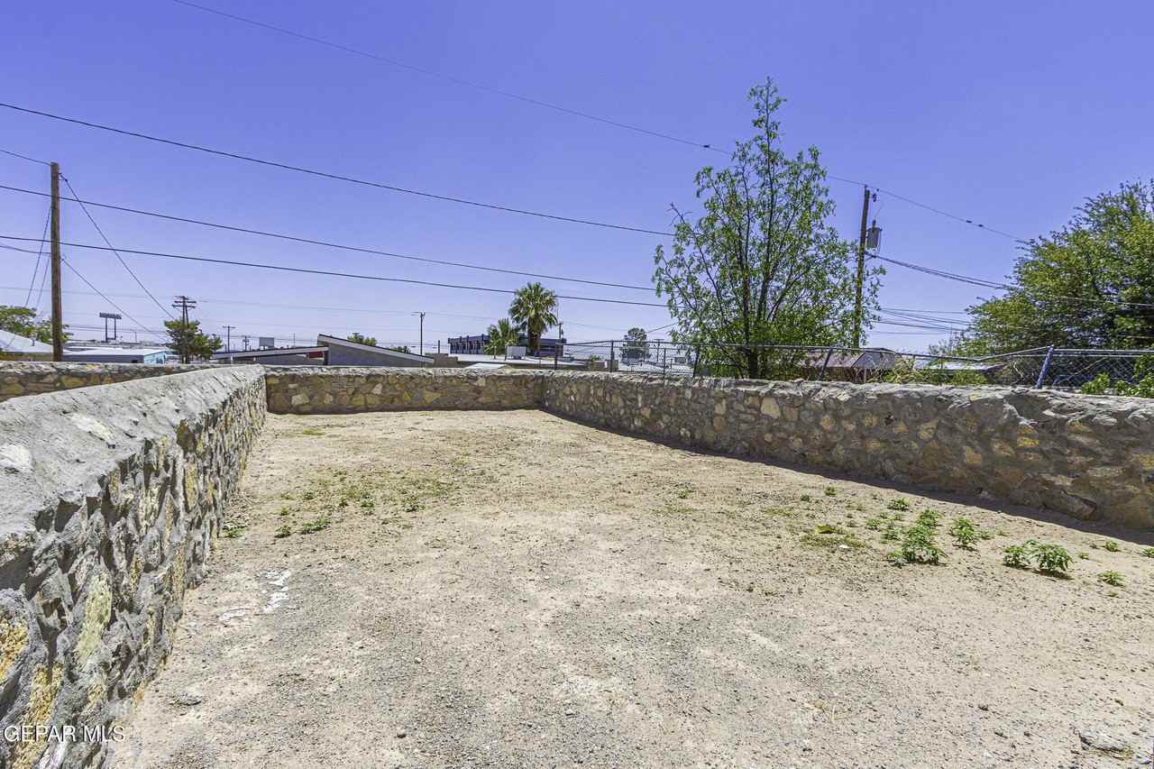8820 Norton St #B - Photo 2 of 21