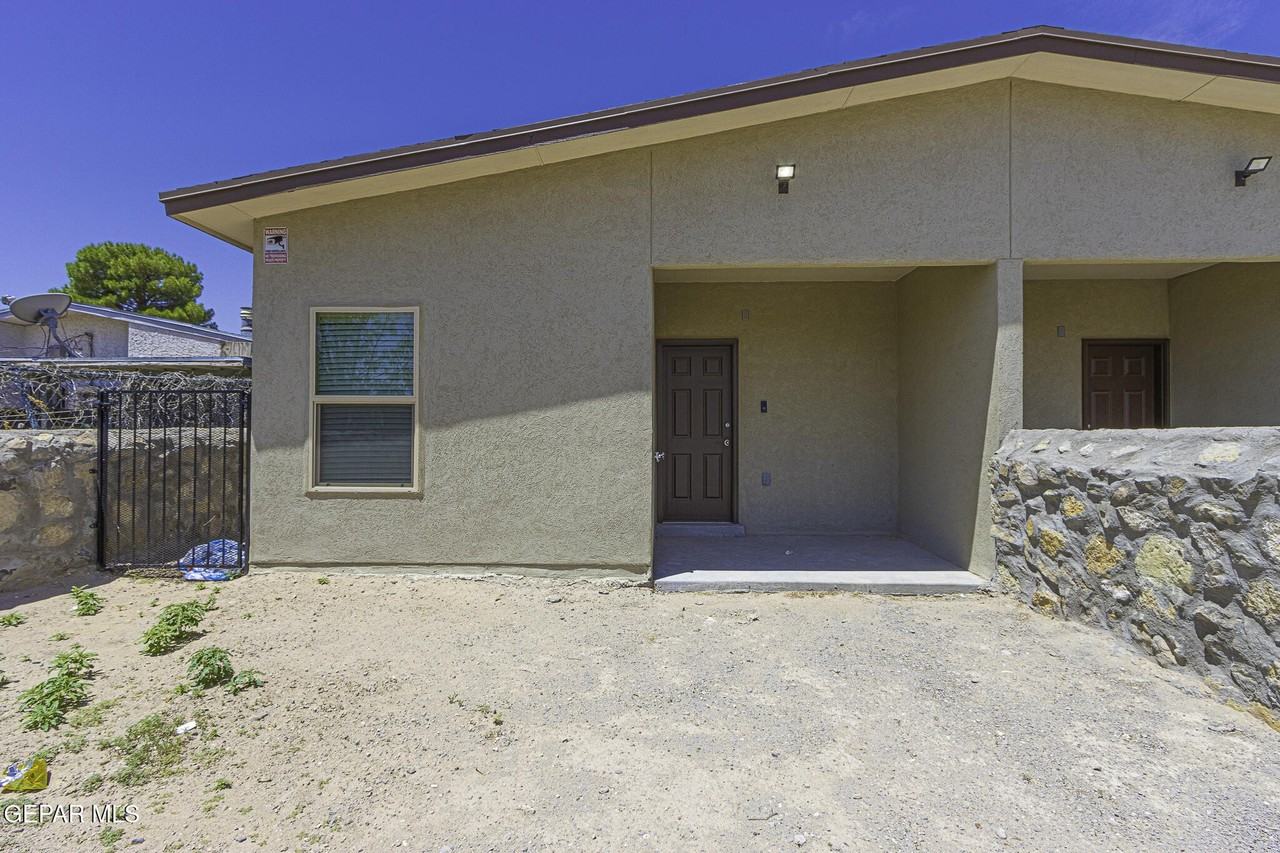 8820 Norton St #B - Photo 3 of 21