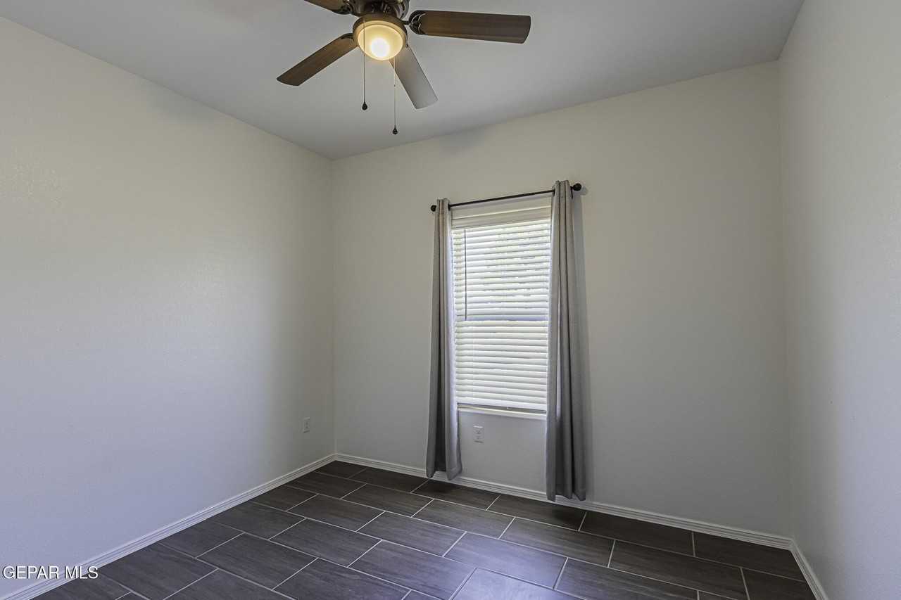 8820 Norton St #B - Photo 7 of 21