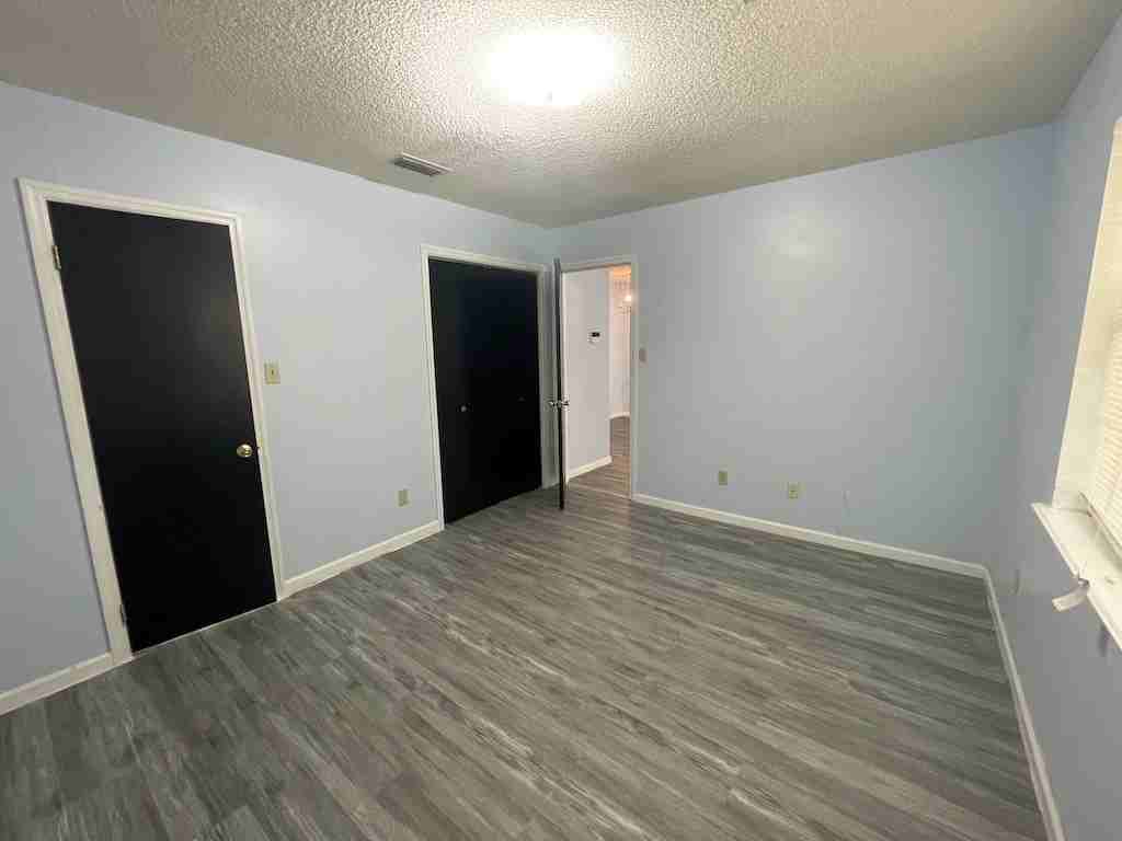 1411 Baymeadows Dr Apt B #1 - Photo 6 of 10