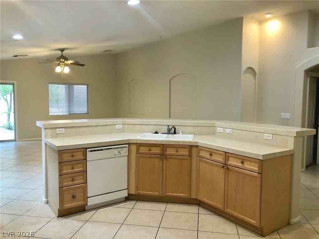 11212 Playa Bonita Ave - Photo 5 of 29