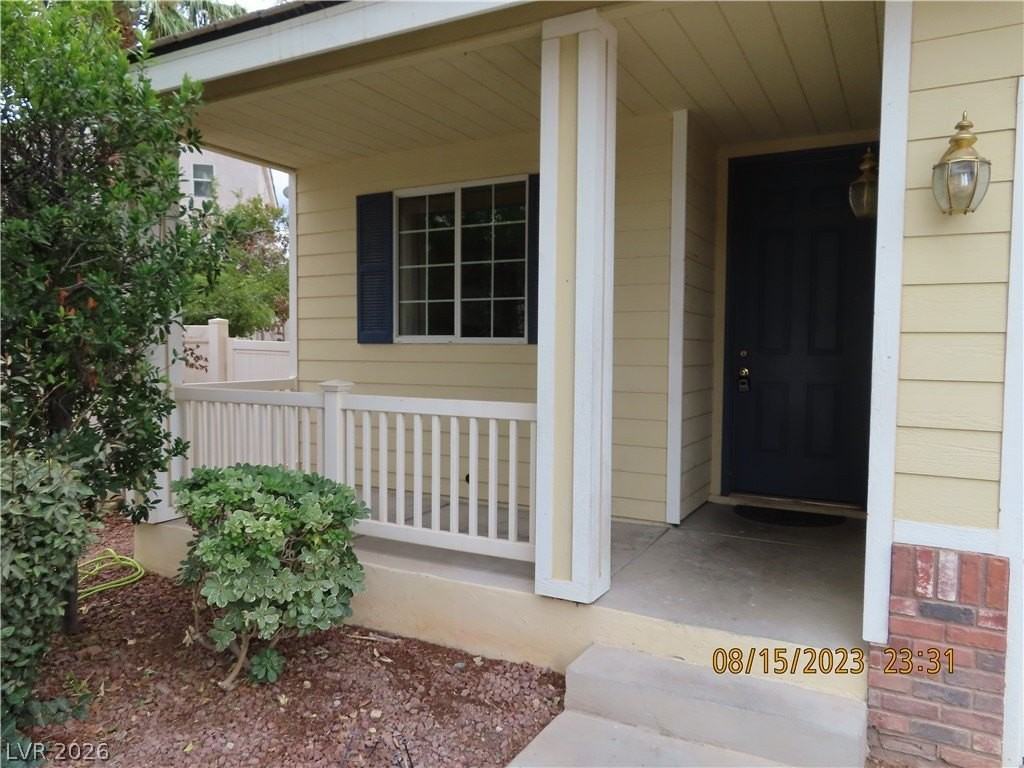 1561 Tillman Falls Ave - Photo 2 of 46