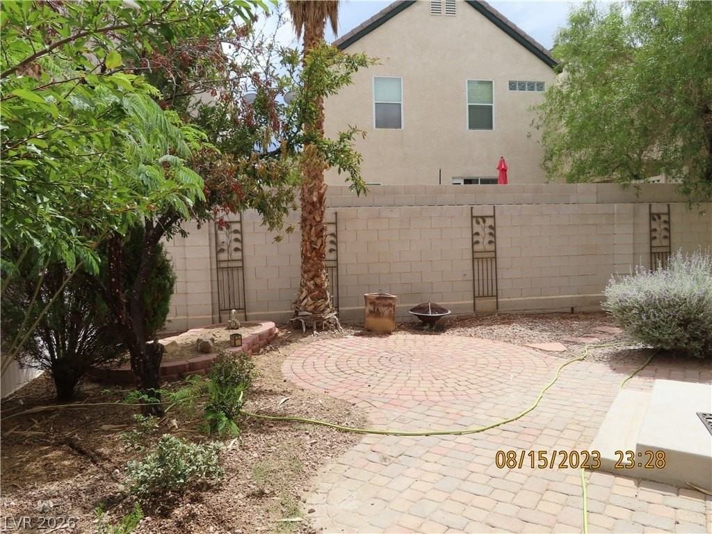 1561 Tillman Falls Ave - Photo 4 of 46