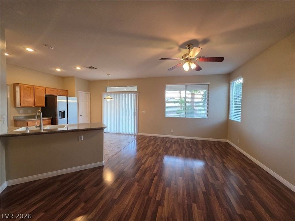 748 Maccabe Ave - Photo 5 of 26