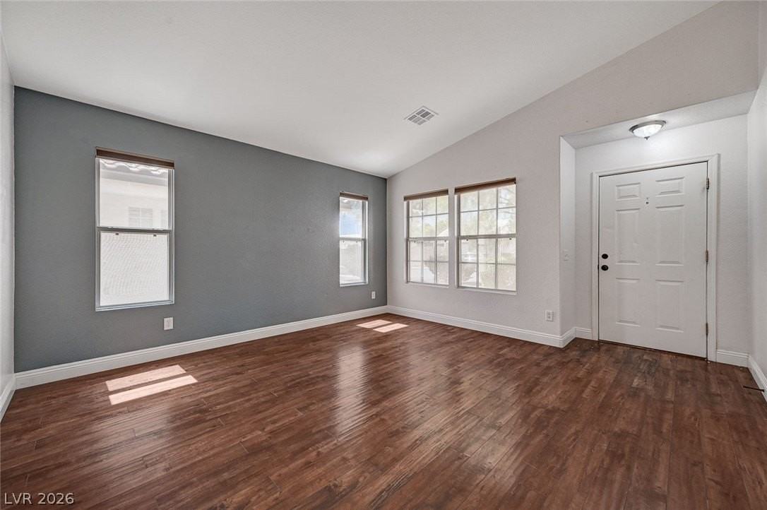 7116 Savory St - Photo 5 of 41