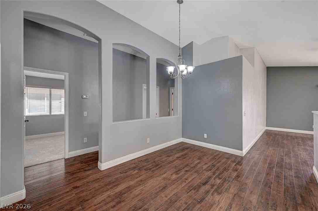 7116 Savory St - Photo 7 of 41