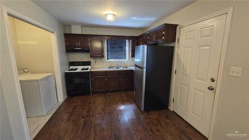 205 Doherty Ave - Photo 3 of 17