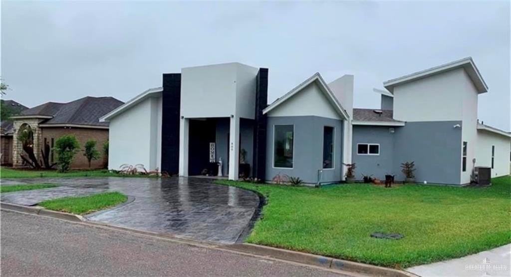800 New Orleans Cir - Photo 2 of 16