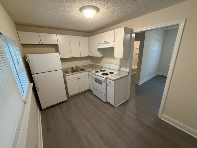 513 Bedford Ave #C - Photo 6 of 10