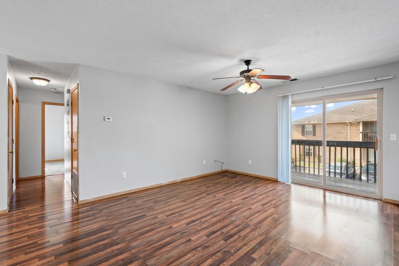 815 W Warren Ave - Photo 4 of 24