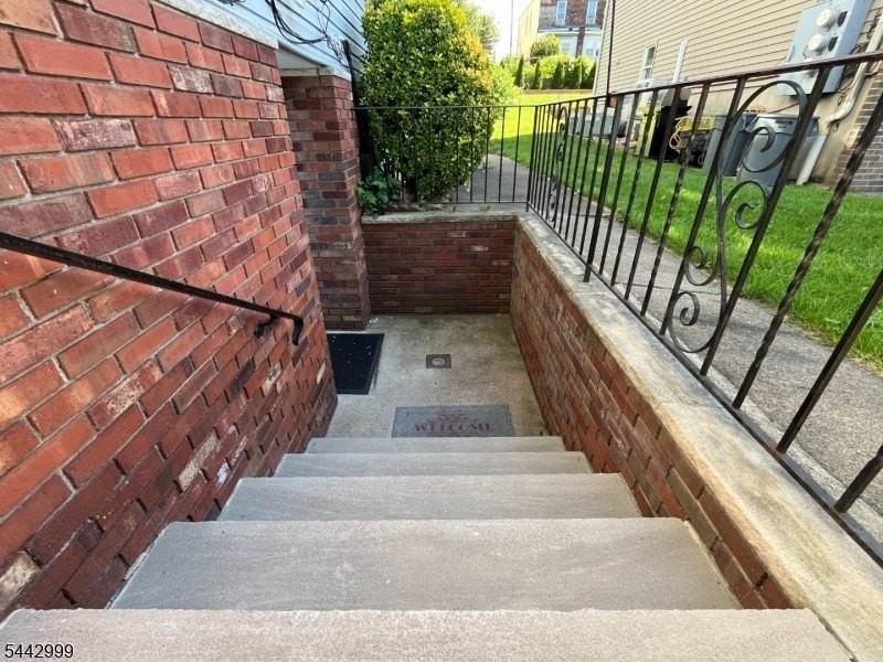 103 Sylvan Ave - Photo 3 of 13