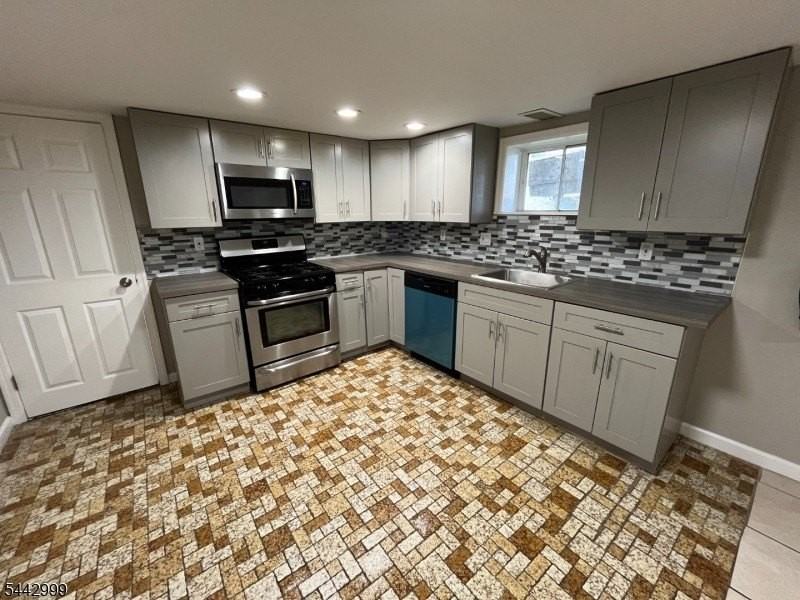 103 Sylvan Ave - Photo 7 of 13