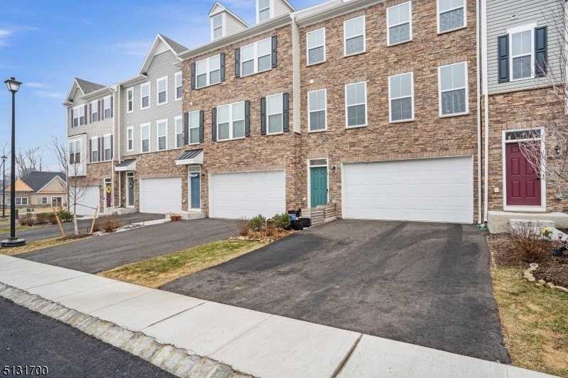 8 Swackhammer Way - Photo 3 of 24