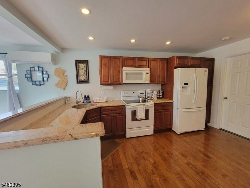 15 S Lakeside Ave #A - Photo 2 of 18