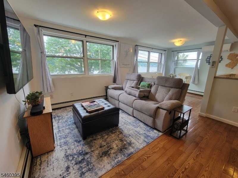 15 S Lakeside Ave #A - Photo 4 of 18