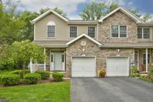 featured image of 215 Raymound Blvd