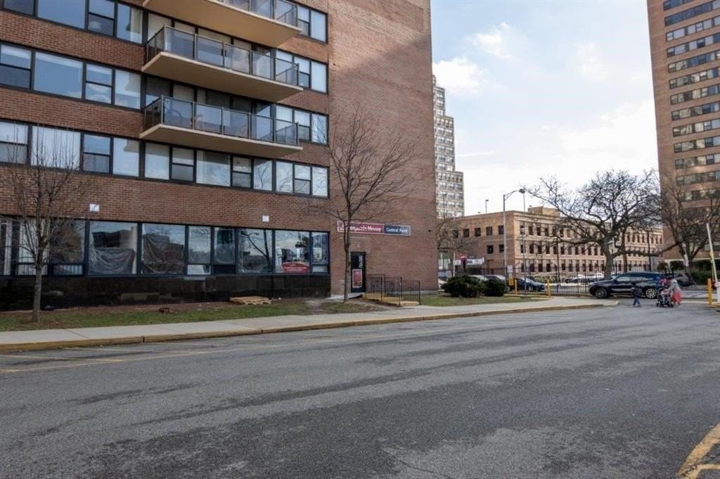 270 LUIS M MARIN BLVD #8S - Photo 4 of 17