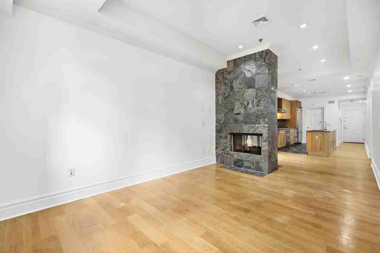 81 Montgomery St #3 - Photo 3 of 16