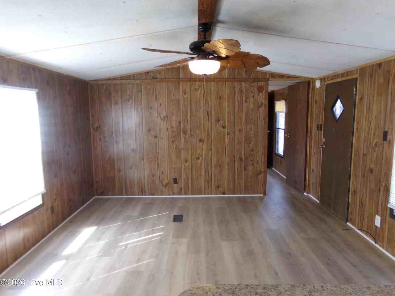 358 White Oak Dr - Photo 7 of 20