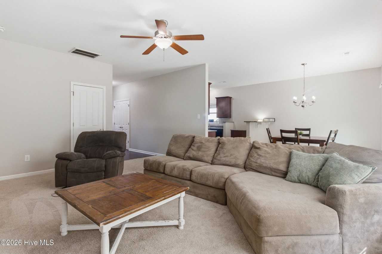 3279 Austin Ave - Photo 5 of 30