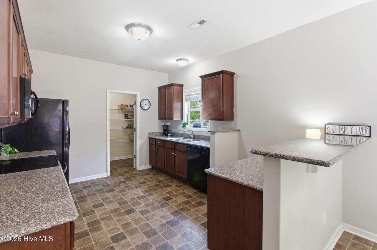 3279 Austin Ave - Photo 7 of 30