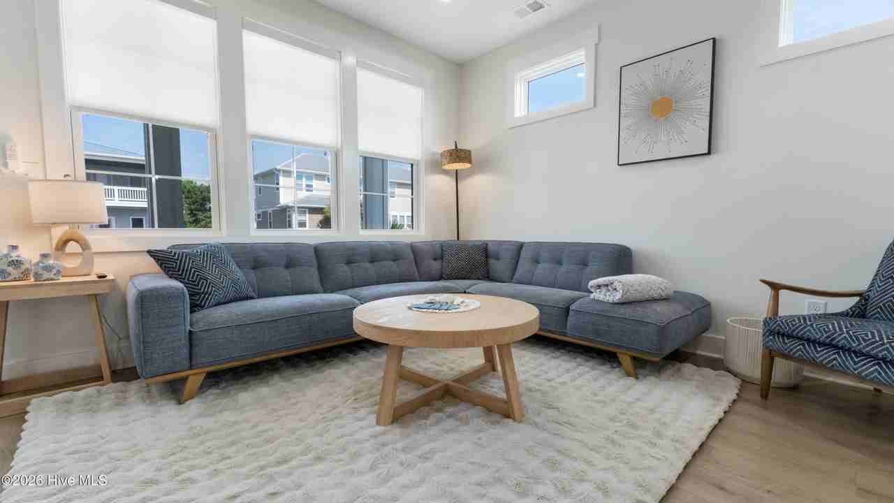 1205 Mackerel Ln #1 - Photo 4 of 17