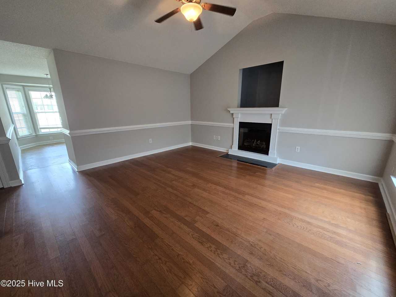 3505 Palmetto Dr - Photo 2 of 16