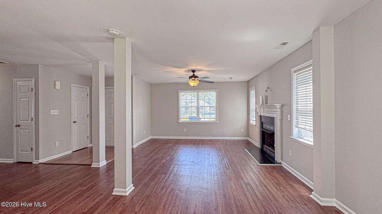 4011 Wt Whitehead Dr - Photo 2 of 17